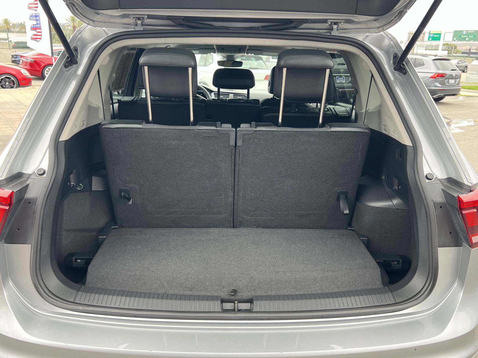 Certified 2023 Volkswagen Tiguan SE FWD image 22