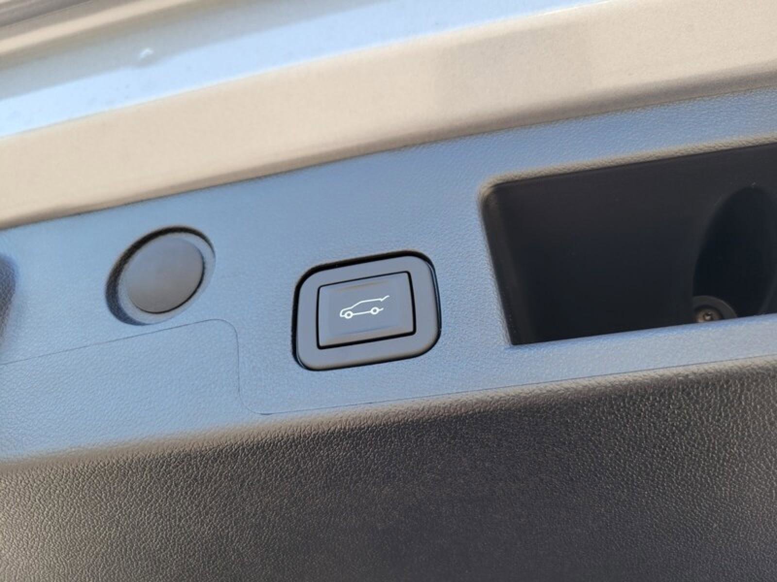 New 2026 GMC Terrain AT4 w/ Convenience Package III AWD/4WD image 8