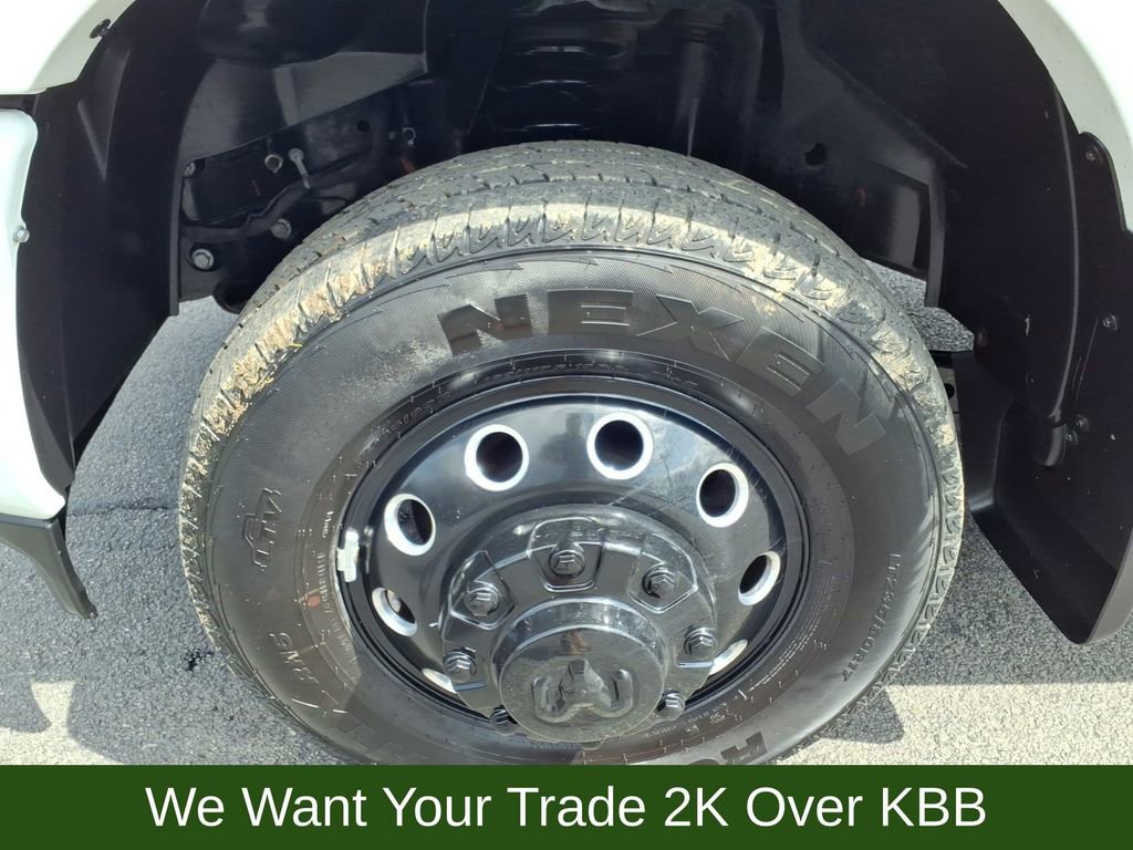 Used 2025 RAM 3500 Limited AWD/4WD image 24