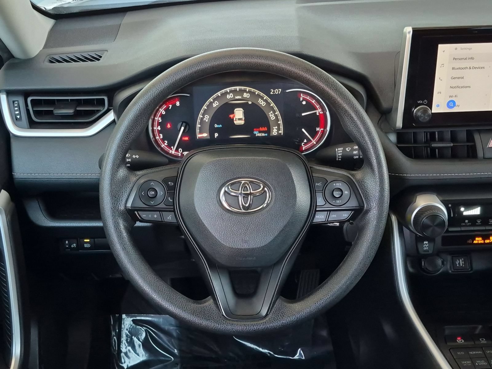 Used 2024 Toyota RAV4 LE AWD/4WD image 13
