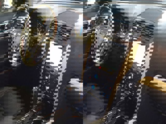 Used 2014 Ford Explorer XLT w/ Equipment Group 202A image 5