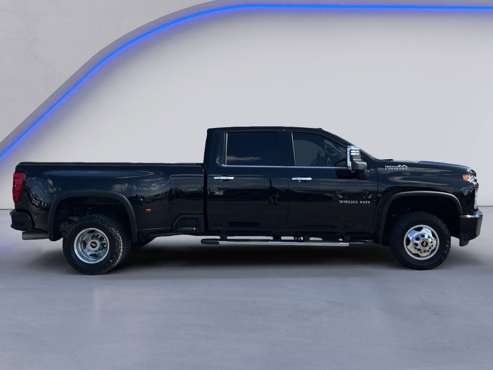 Used 2021 Chevrolet Silverado 3500 High Country image 12