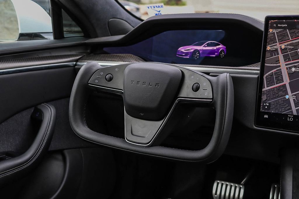 Used 2021 Tesla Model S Plaid image 15