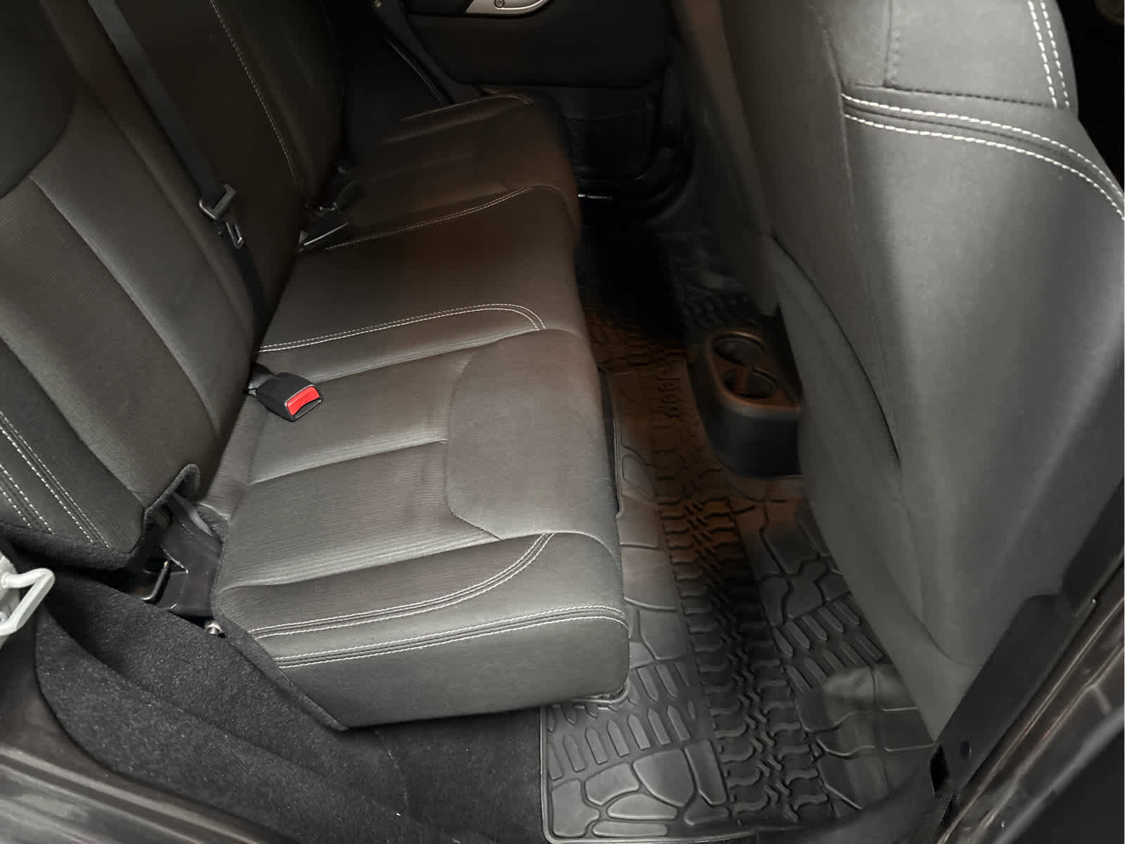 Used 2014 Jeep Wrangler Unlimited Sahara w/ Connectivity Group image 22