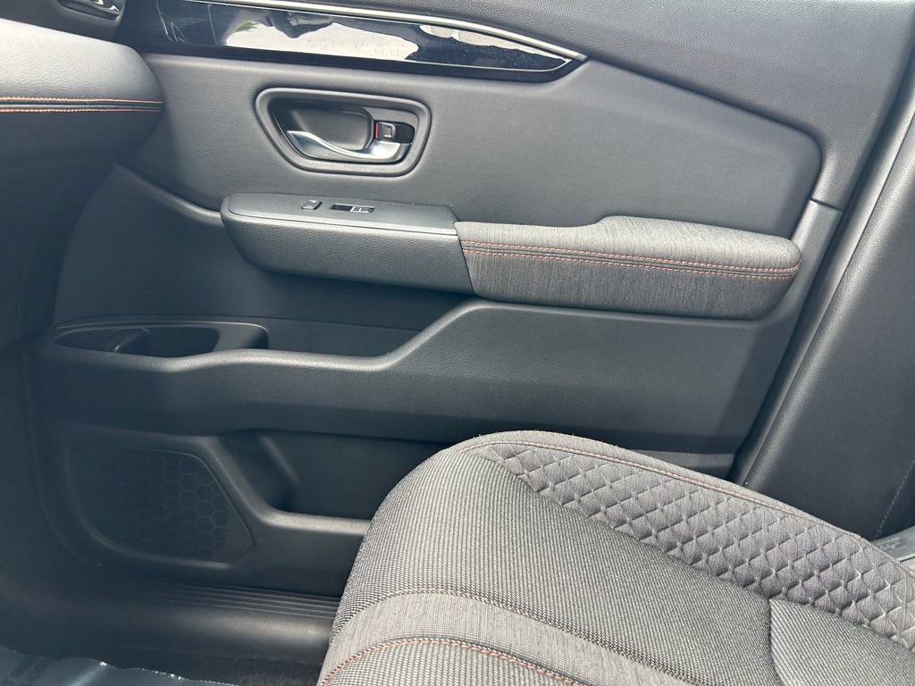 Used 2023 Honda Pilot Sport image 31