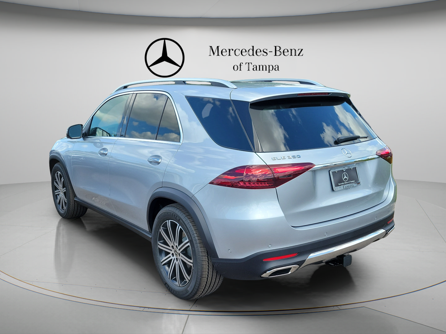 Certified 2026 Mercedes-Benz GLE 350 4MATIC image 2