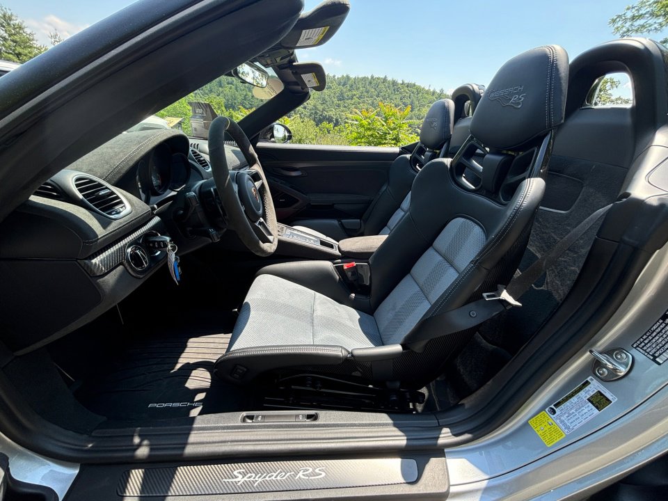 Certified 2025 Porsche 718 Boxster Spyder RS image 5