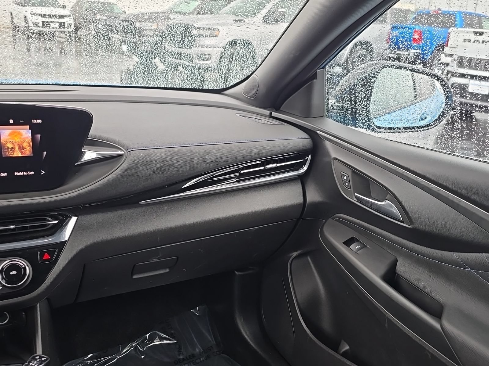Used 2025 Buick Envista Sport Touring w/ Convenience I Package FWD image 18