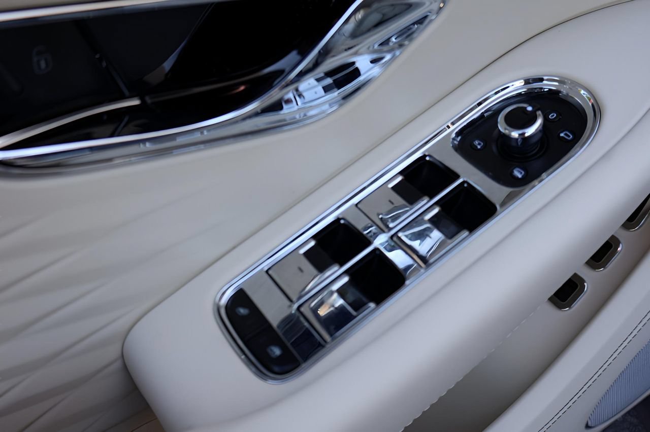 Used 2026 Bentley Continental GTC AWD/4WD image 14