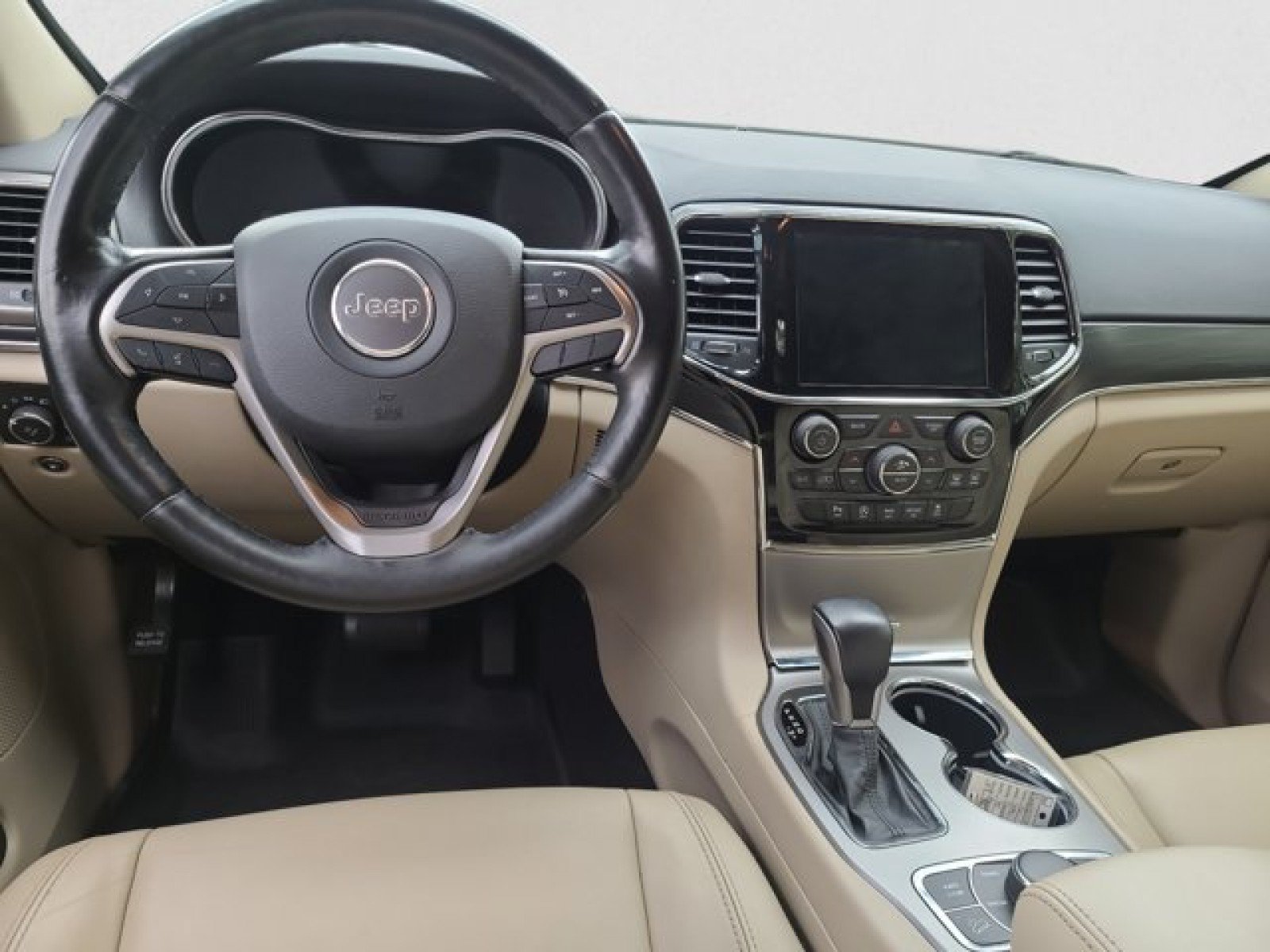 Used 2020 Jeep Grand Cherokee Limited AWD/4WD image 14
