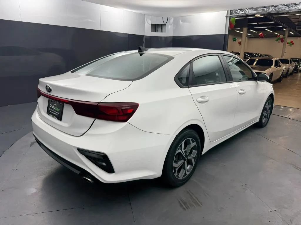 Used 2019 Kia Forte LXS FWD image 5