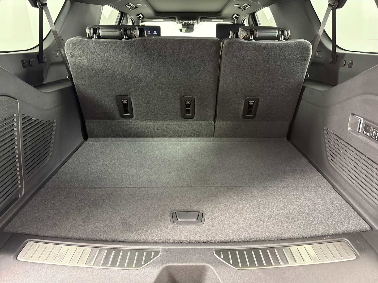 New 2026 GMC Yukon XL AT4 image 19