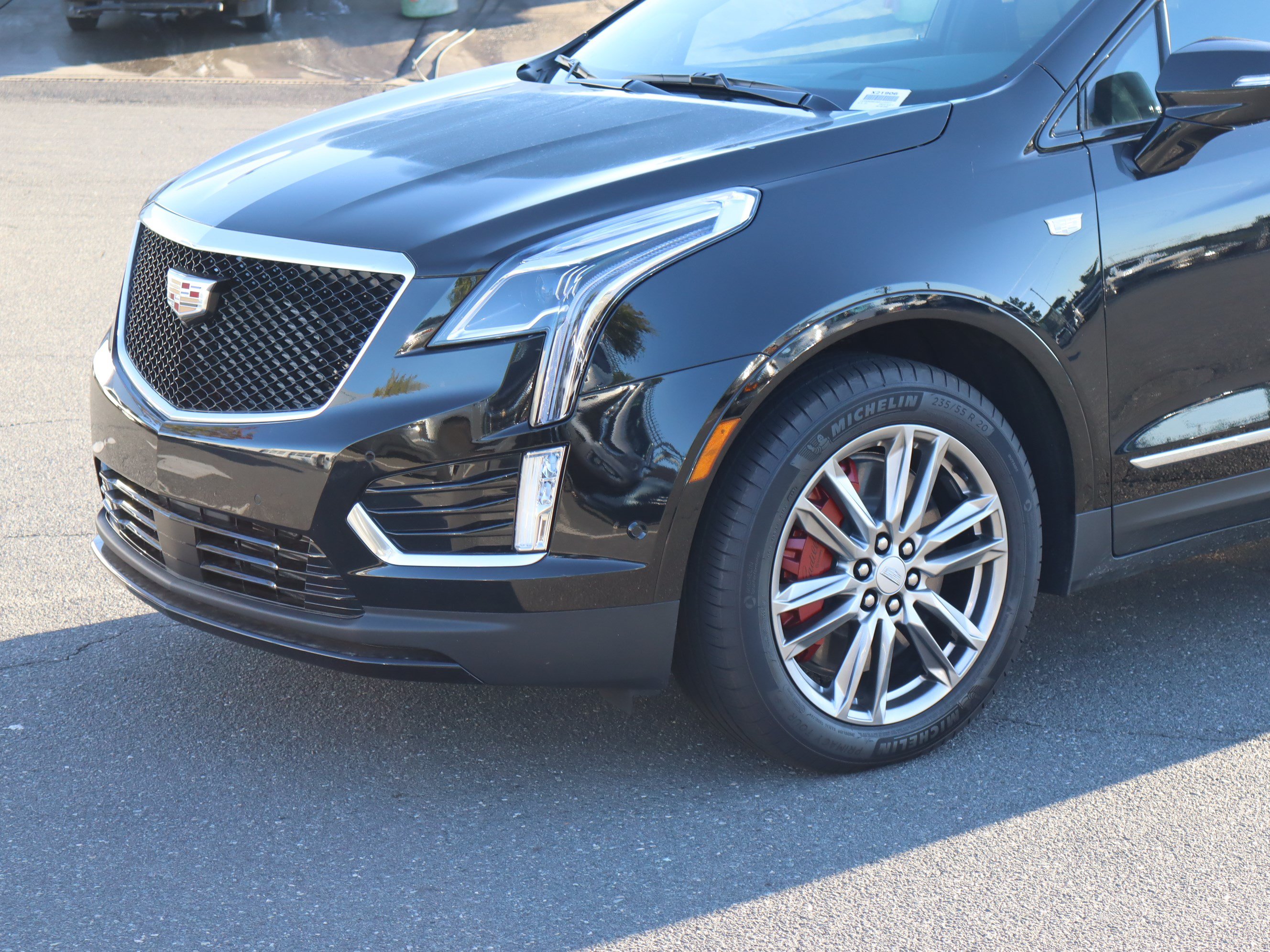 Used 2025 Cadillac XT5 Sportv w/ Technology Package AWD/4WD image 6