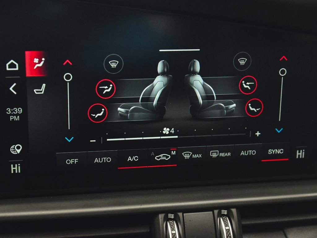 Used 2024 Alfa Romeo Giulia Veloce image 21