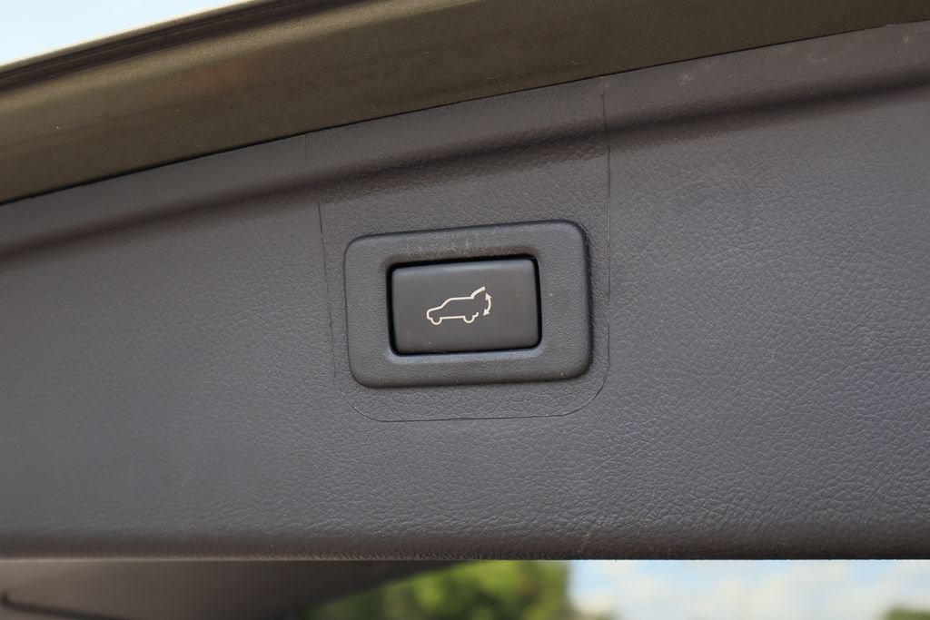 Used 2018 Subaru Outback 2.5i Touring AWD/4WD image 27
