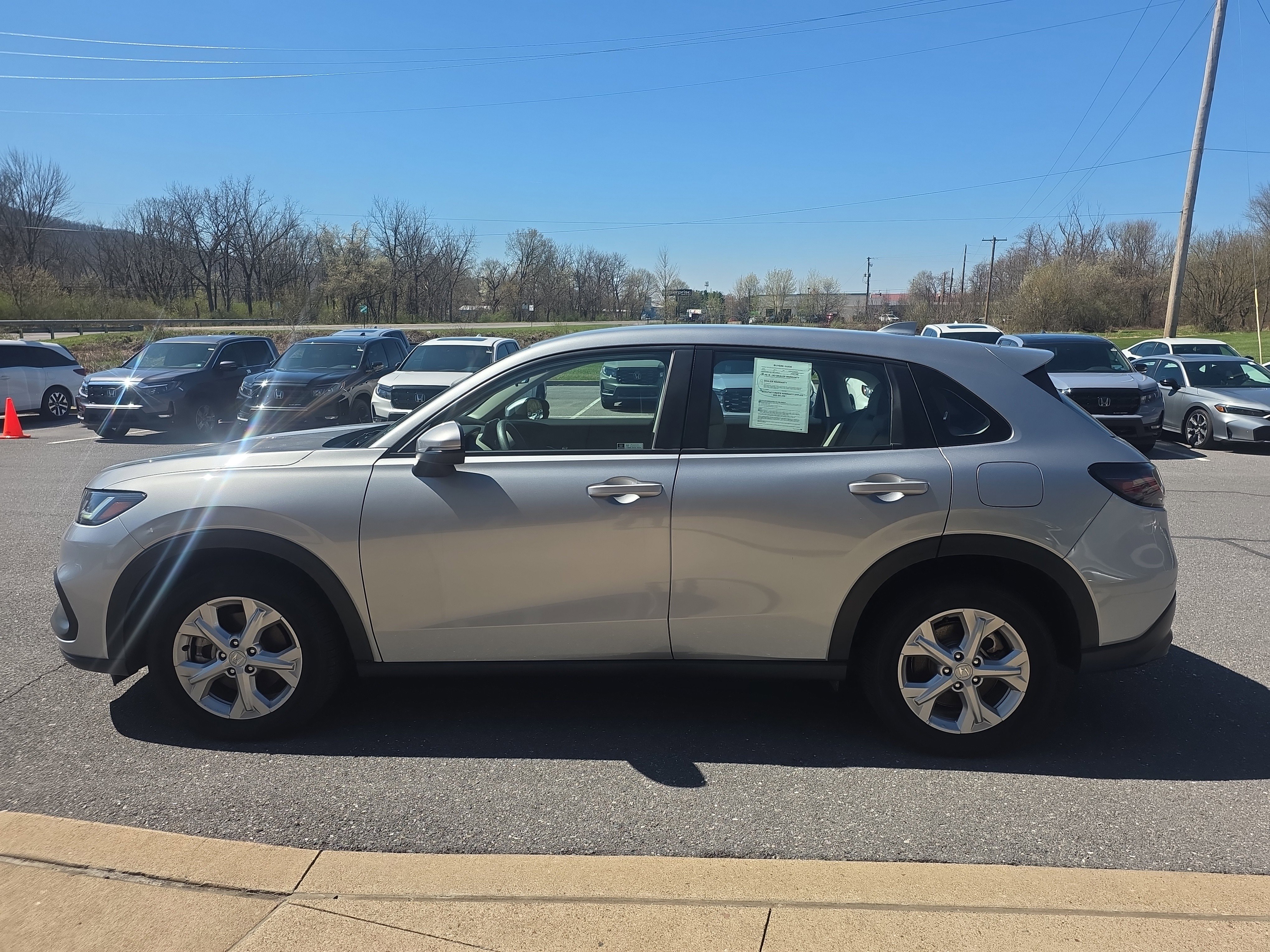 Used 2023 Honda HR-V LX image 8