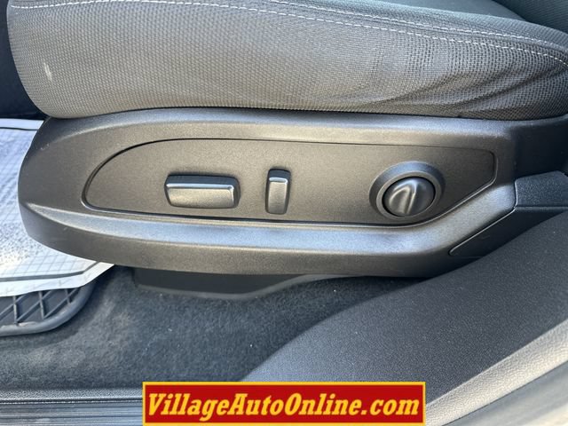 Used 2016 GMC Acadia SLE FWD image 12