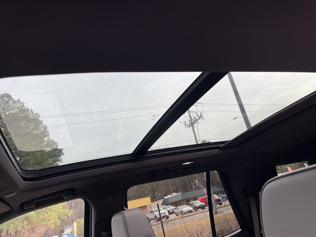 Used 2023 GMC Yukon SLT image 20