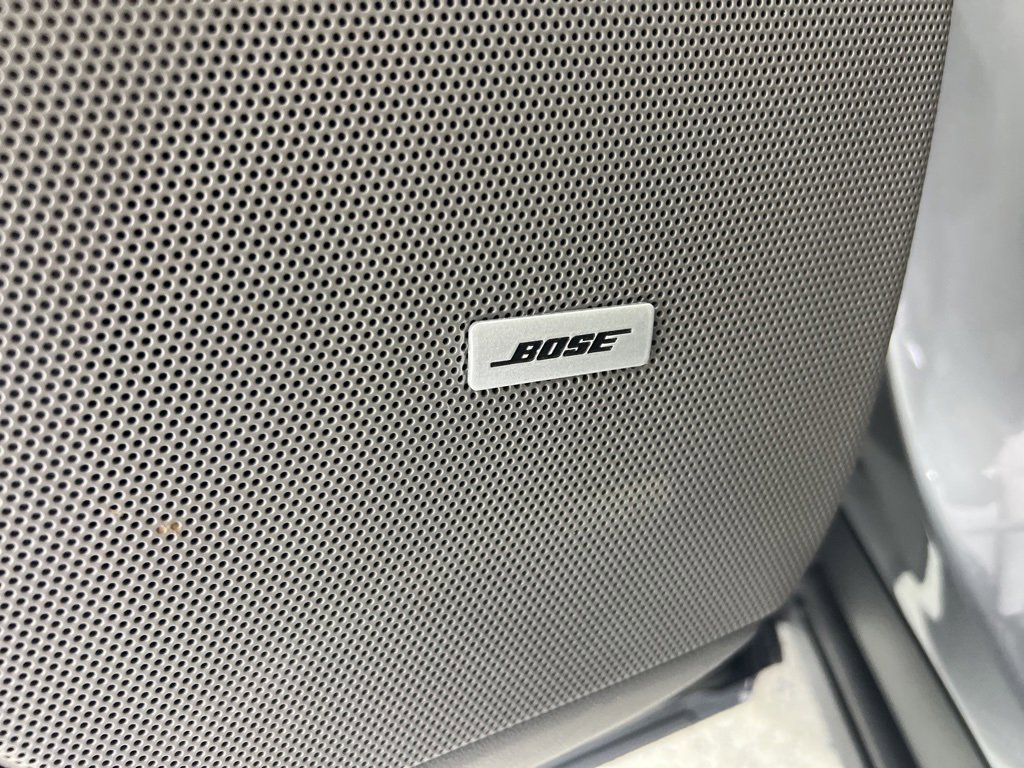 Used 2025 Cadillac XT6 Premium Luxury image 21