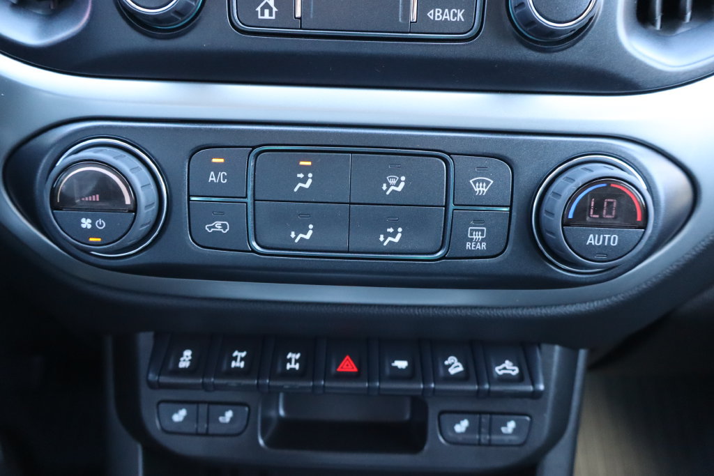Used 2022 Chevrolet Colorado ZR2 AWD/4WD image 11