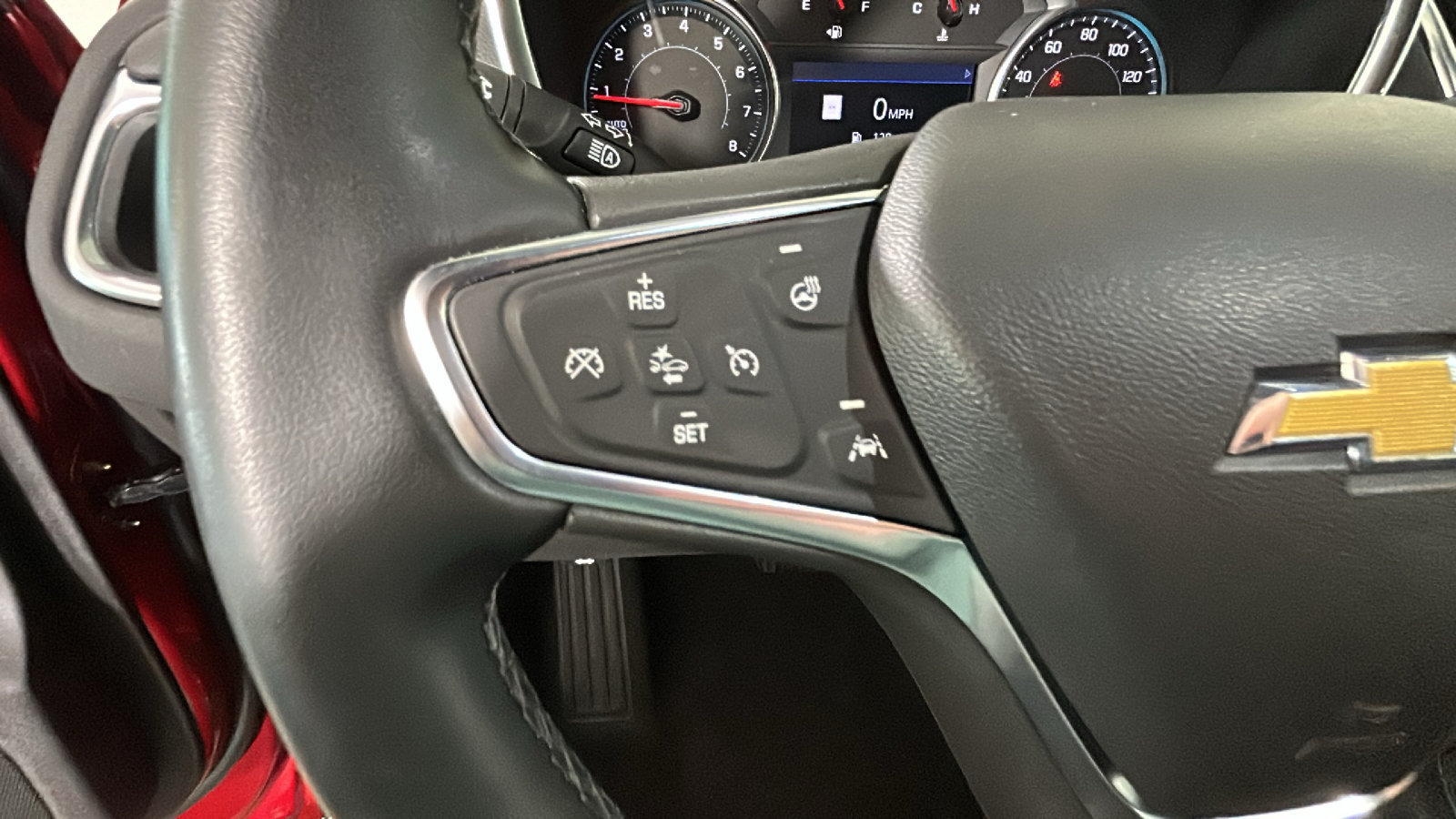 Used 2024 Chevrolet Equinox LT FWD image 19