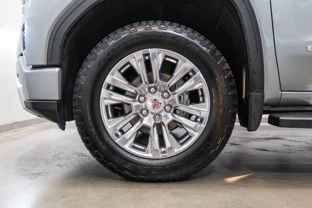 Used 2025 GMC Sierra 1500 Denali w/ Denali Carbonpro Edition AWD/4WD image 12