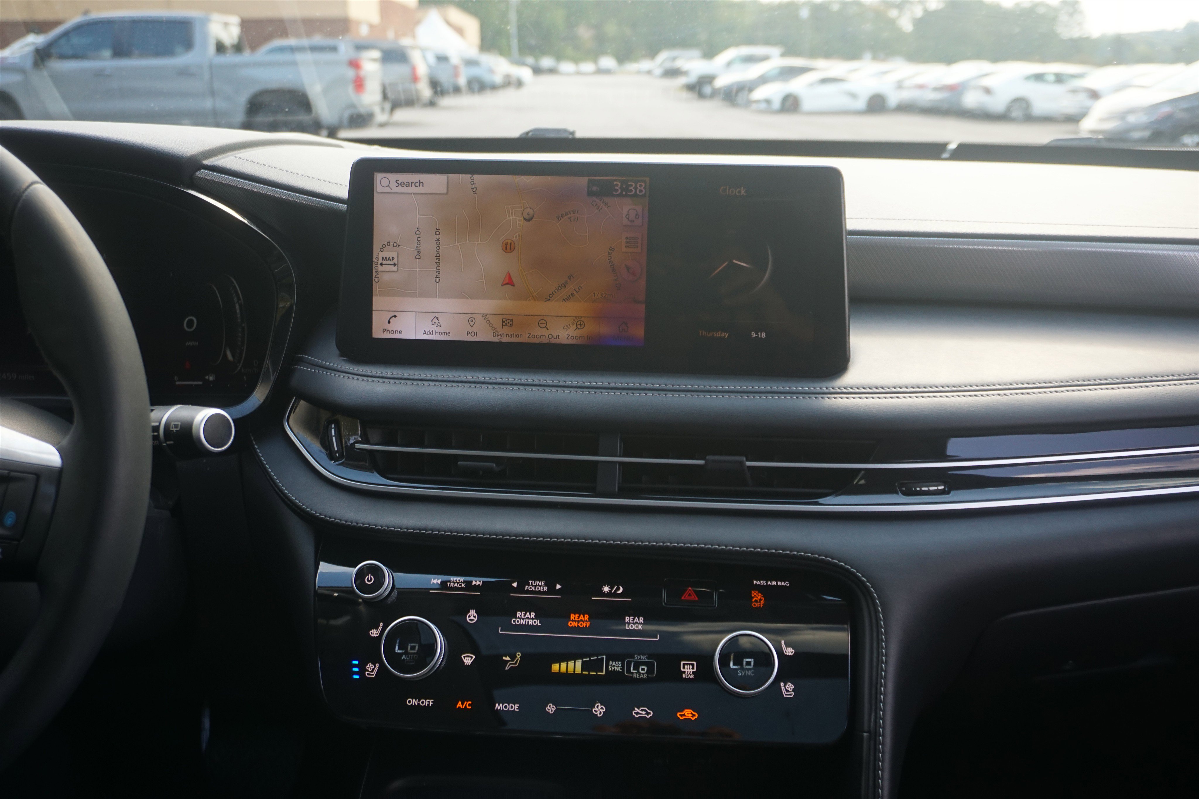 Used 2022 INFINITI QX60 Luxe w/ Vision Package image 29