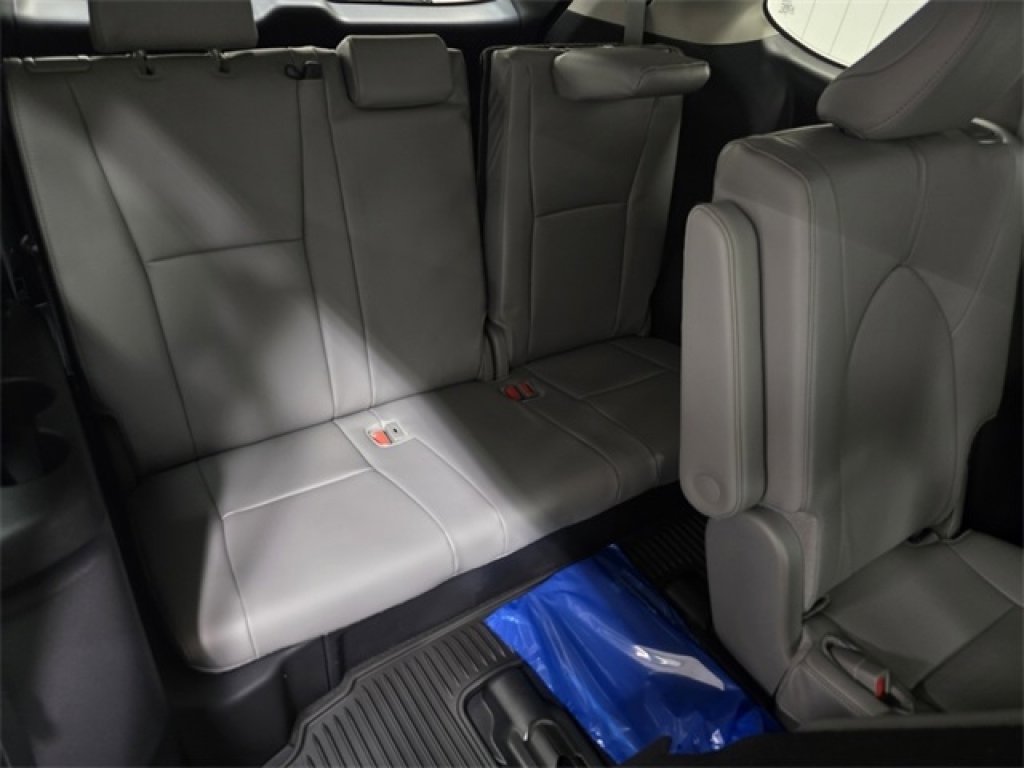 New 2026 Toyota Highlander Limited image 24