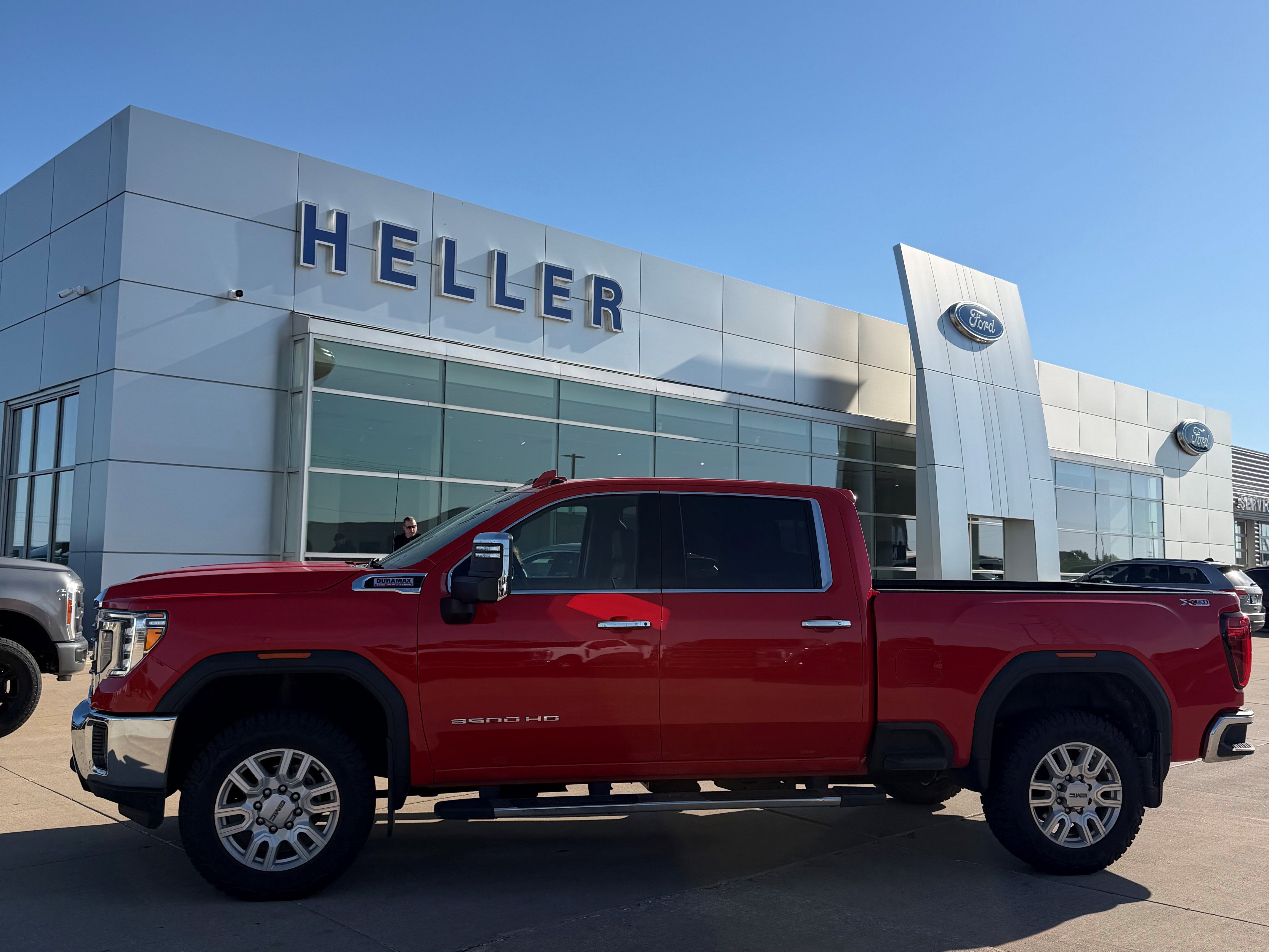 Used 2021 GMC Sierra 3500 SLT AWD/4WD image 3