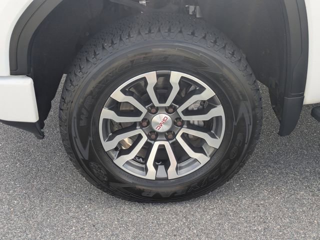 Used 2021 GMC Sierra 1500 AT4 w/ AT4 Premium Package image 12