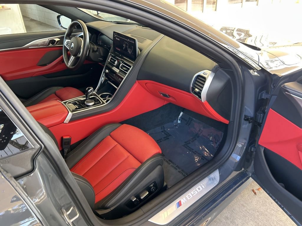 Used 2025 BMW M850i xDrive image 26