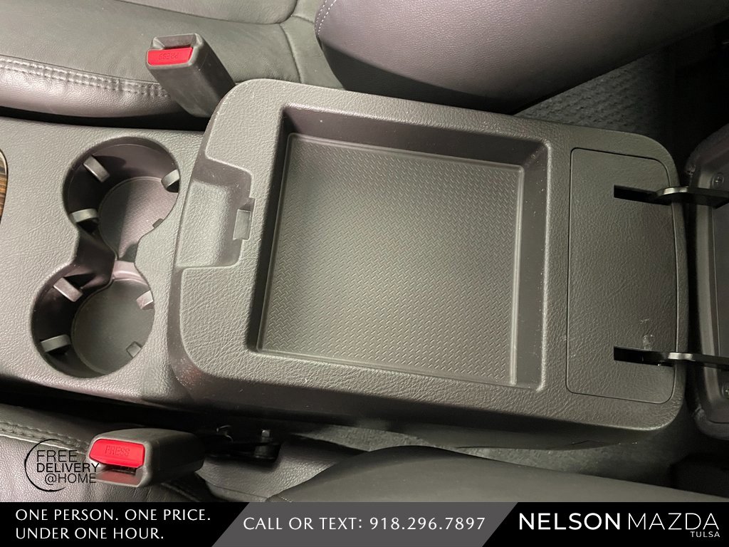 Used 2012 Hyundai Santa Fe Limited w/ Navigation Pkg 4 image 32