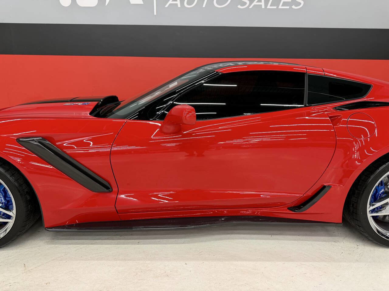 Used 2019 Chevrolet Corvette ZR1 RWD image 18