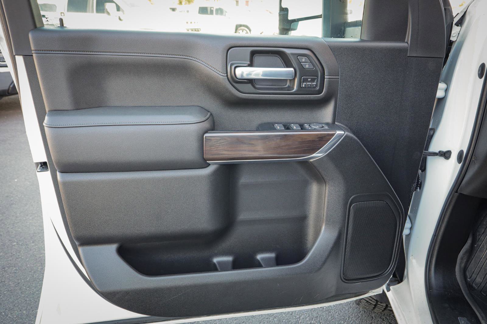 Used 2023 GMC Sierra 3500 SLT w/ SLT Convenience Package image 15