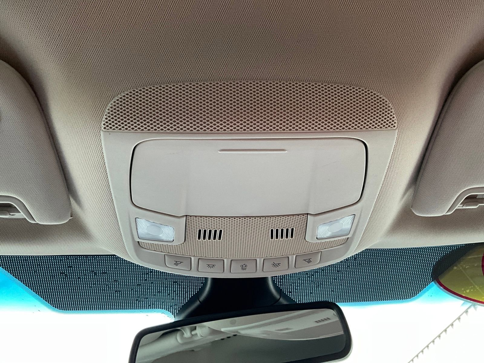 Used 2020 Ford Edge SEL w/ Convenience Package image 18