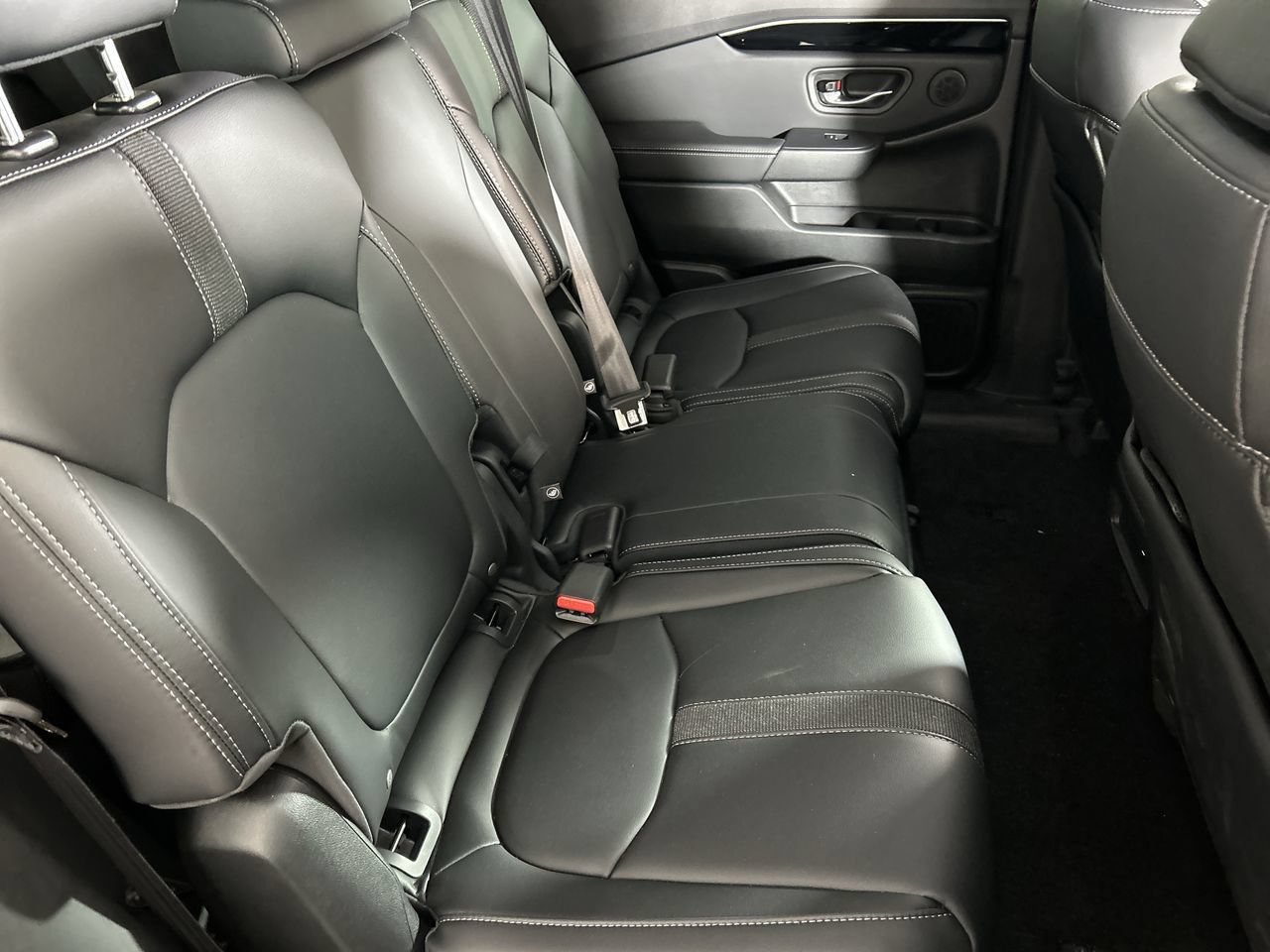 Used 2024 Honda Pilot Touring image 25