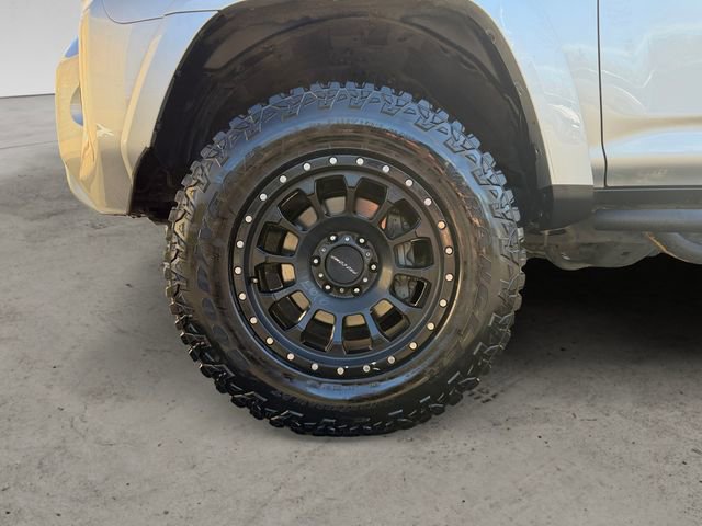 Used 2021 Toyota 4Runner SR5 AWD/4WD image 14