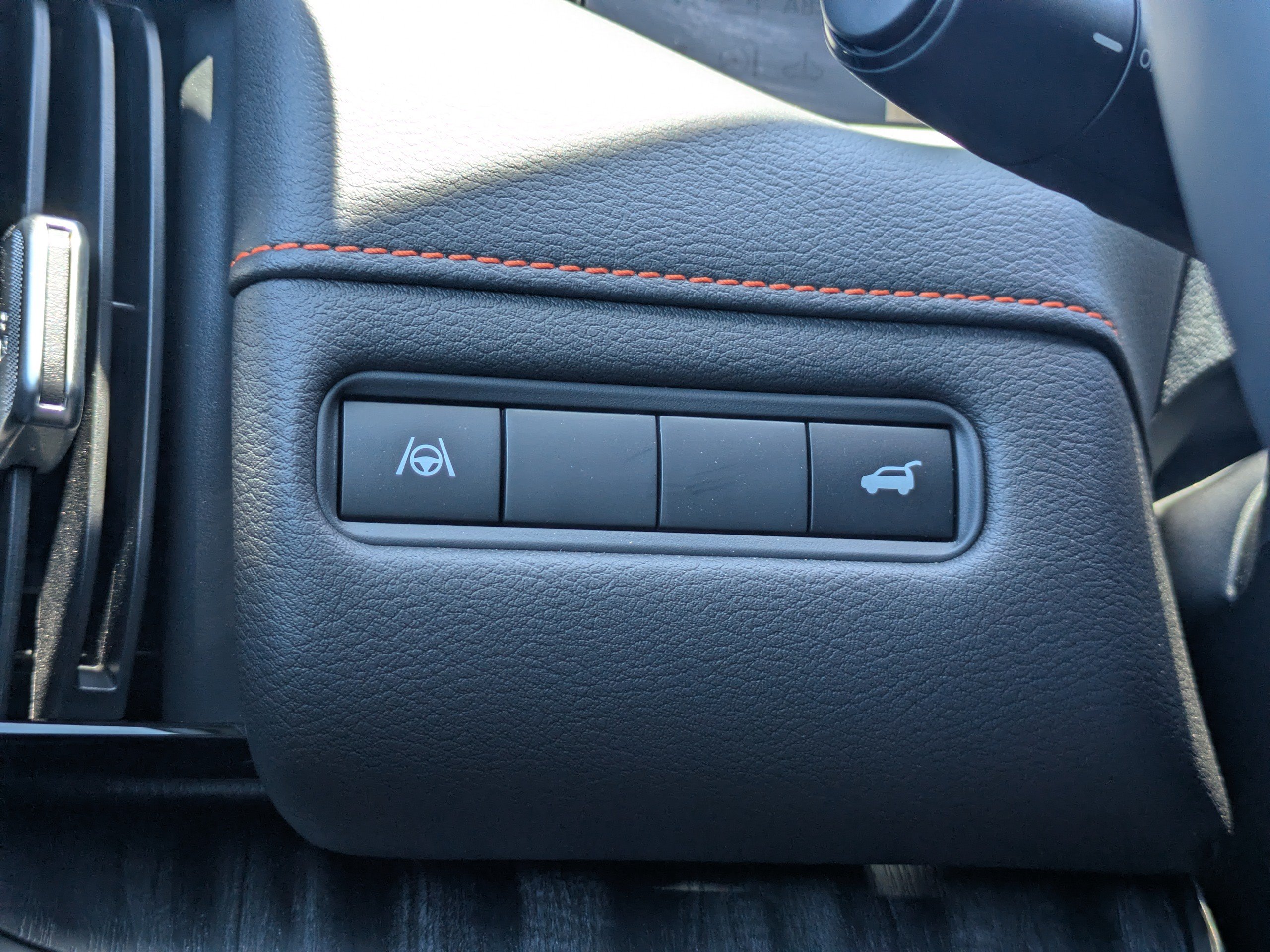 Certified 2026 Nissan Armada PRO-4X w/ Captain's Chari Seat Package AWD/4WD image 29