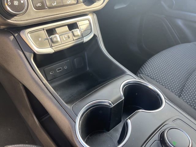 Used 2024 GMC Terrain SLE FWD image 25