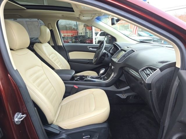 Used 2016 Ford Edge SEL w/ Equipment Group 201A image 38