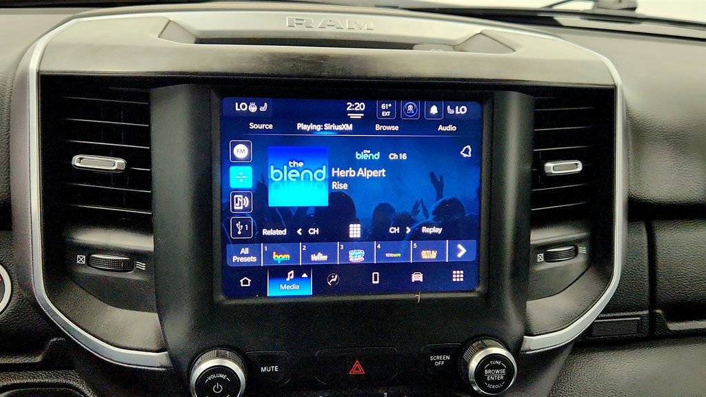 Used 2022 RAM 1500 Big Horn AWD/4WD image 18