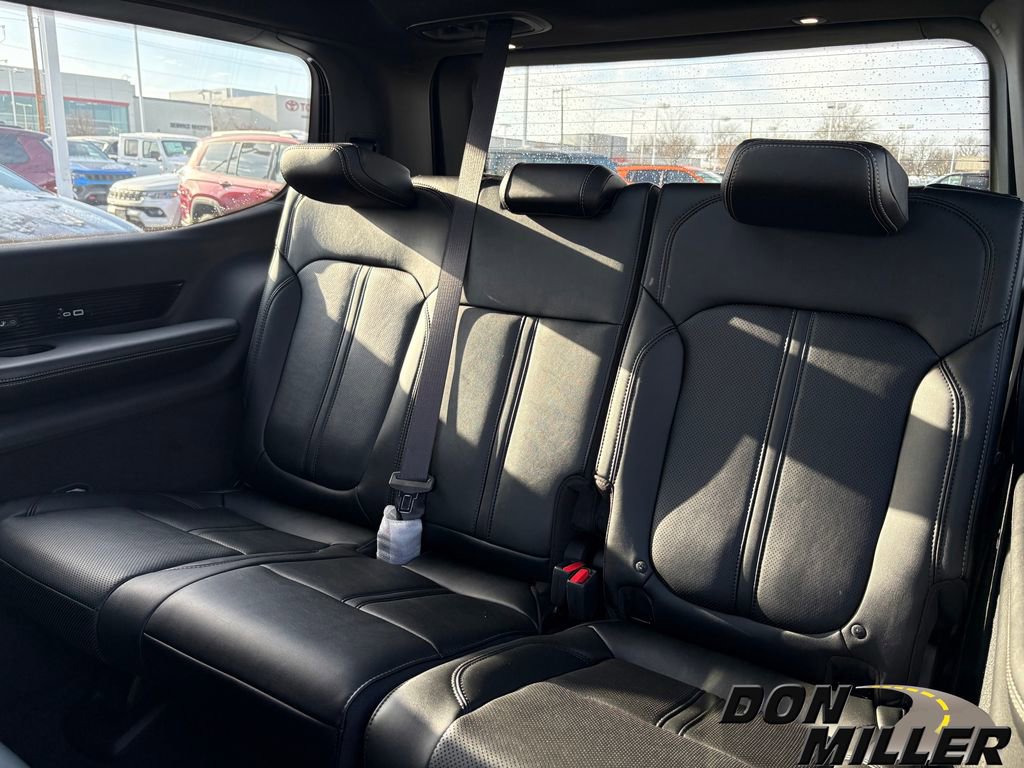 New 2024 Jeep Grand Wagoneer Series I w/ Convenience Group III image 29