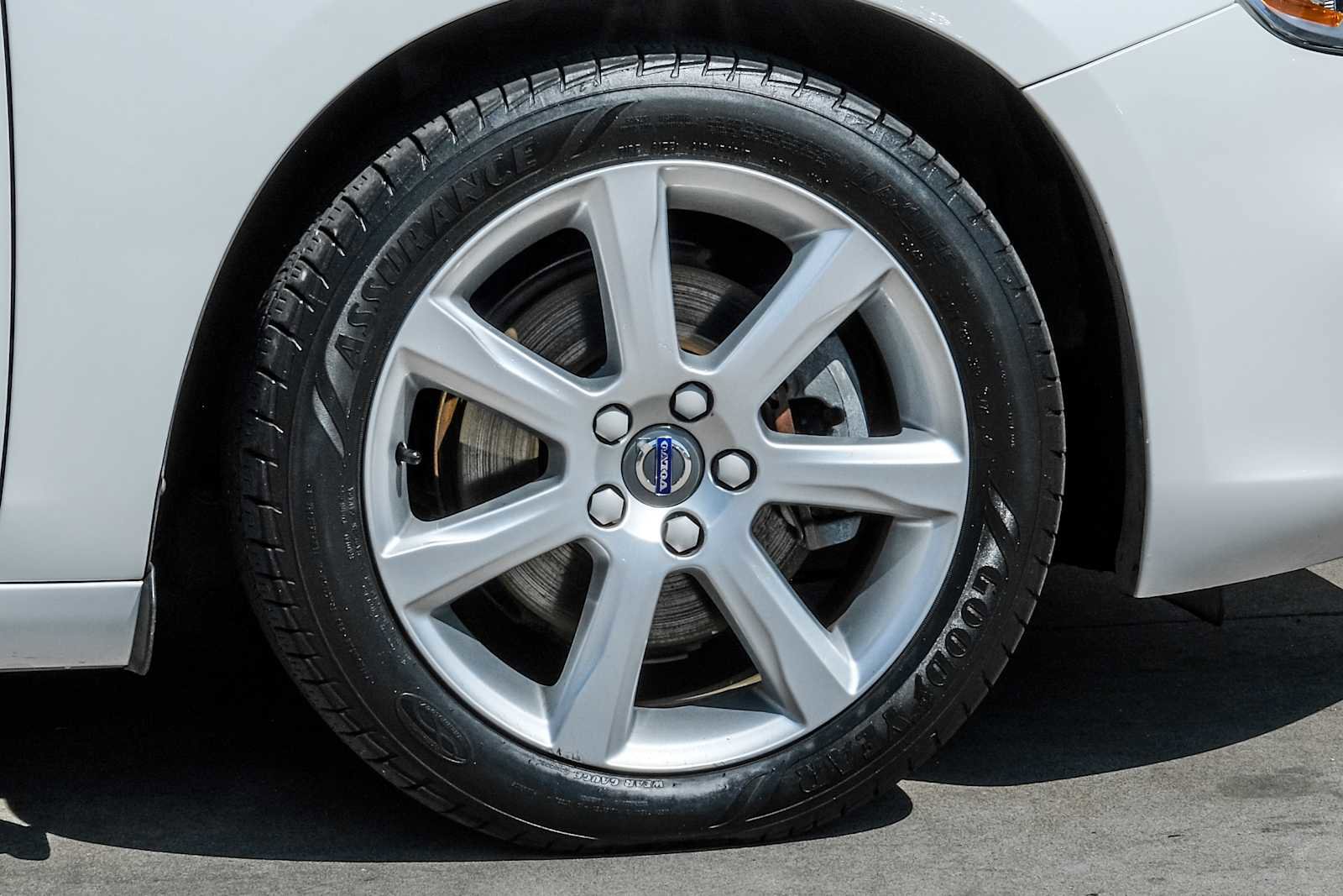 Used 2017 Volvo V60 T5 Premier w/ Convenience Package image 54