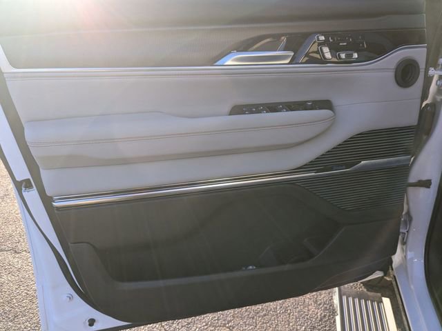 New 2026 Jeep Grand Wagoneer Summit w/ Rear Seat Video Group I image 9