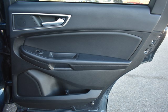 Used 2022 Ford Edge SEL image 40