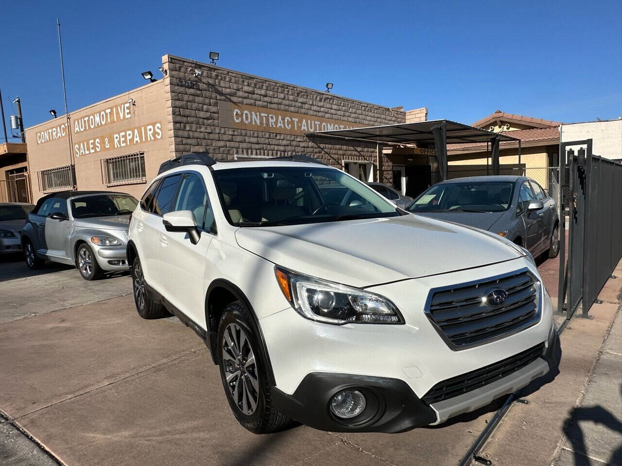 Used 2016 Subaru Outback 3.6R Limited image 1