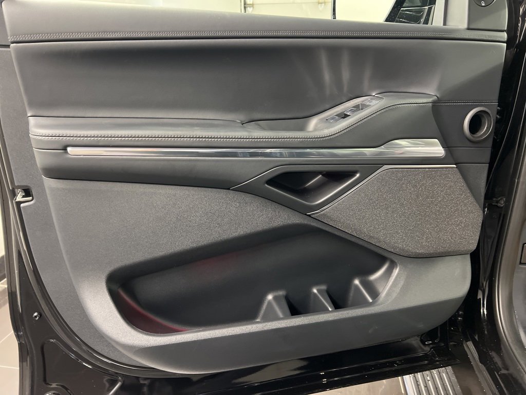 New 2026 Lincoln Navigator Reserve w/ Jet Appearance Package image 30