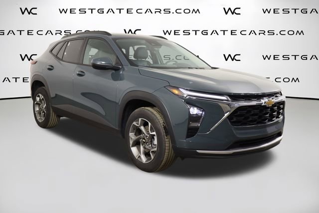 Used 2025 Chevrolet Trax LT w/ LT Convenience Package image 40