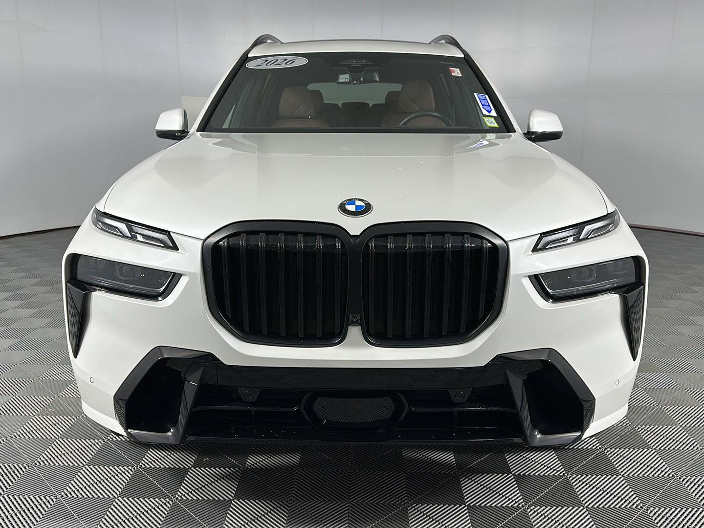 Used 2026 BMW X7 xDrive40i w/ Executive Package AWD/4WD image 3
