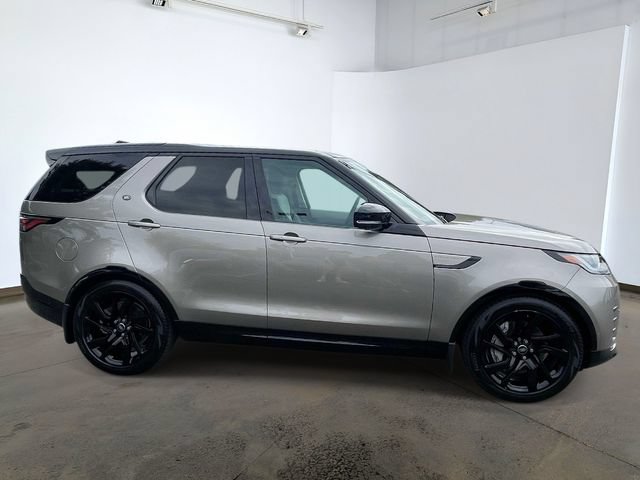 Used 2025 Land Rover Discovery Dynamic SE AWD/4WD image 5